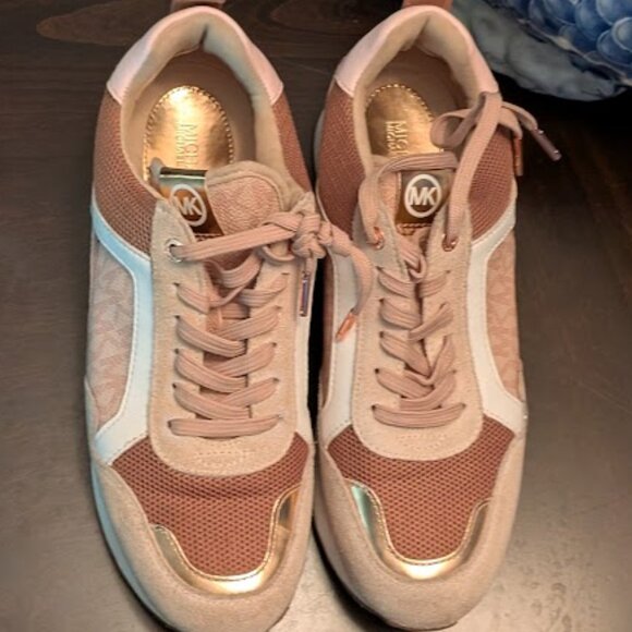 P10 MICHAEL KORS WILMA Trainer Sneakers - Picture 3 of 10